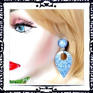 Vintage Boho 1970s Metal Teardrop Pierced Earrings